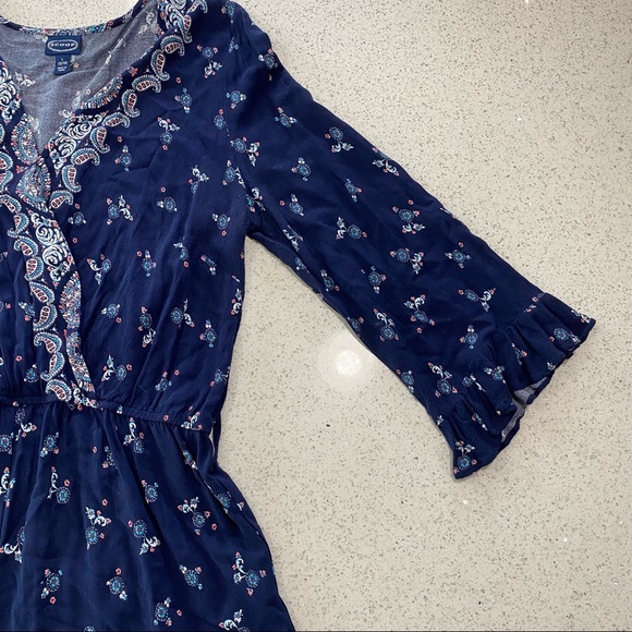 Blue Floral Romper with 3/4 sleeves- women size L - Picture 5 of 10